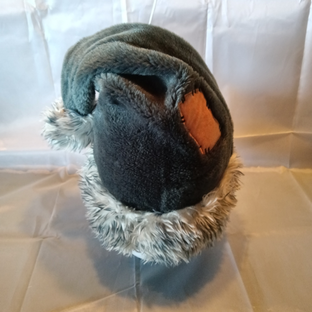 plush hat - Picture 5 of 6